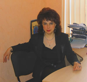 Заведующая кафедрой Ярославова Елена Николаевна, директор центра, кандидат педагогических наук.